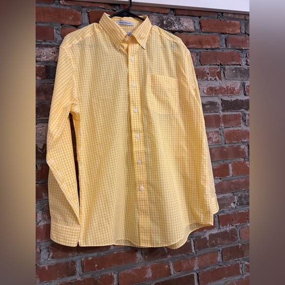 LL Bean Yellow Gingham Wrinkle Resistant Men's Shirt Size M - Picture 2 of 12